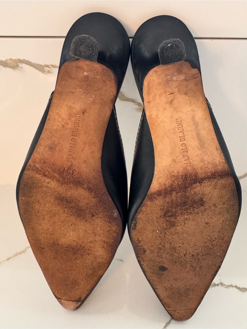 Manolo Blahnik Black Leather Pointed Toe Kitten Heel Mules Size 35.5 - Picture 6 of 7